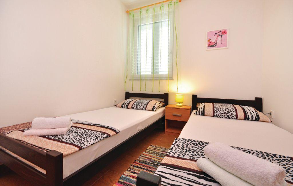Apartment Mimice 4 Room photo